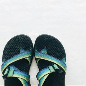 Multicolored Tow Strap Chacos